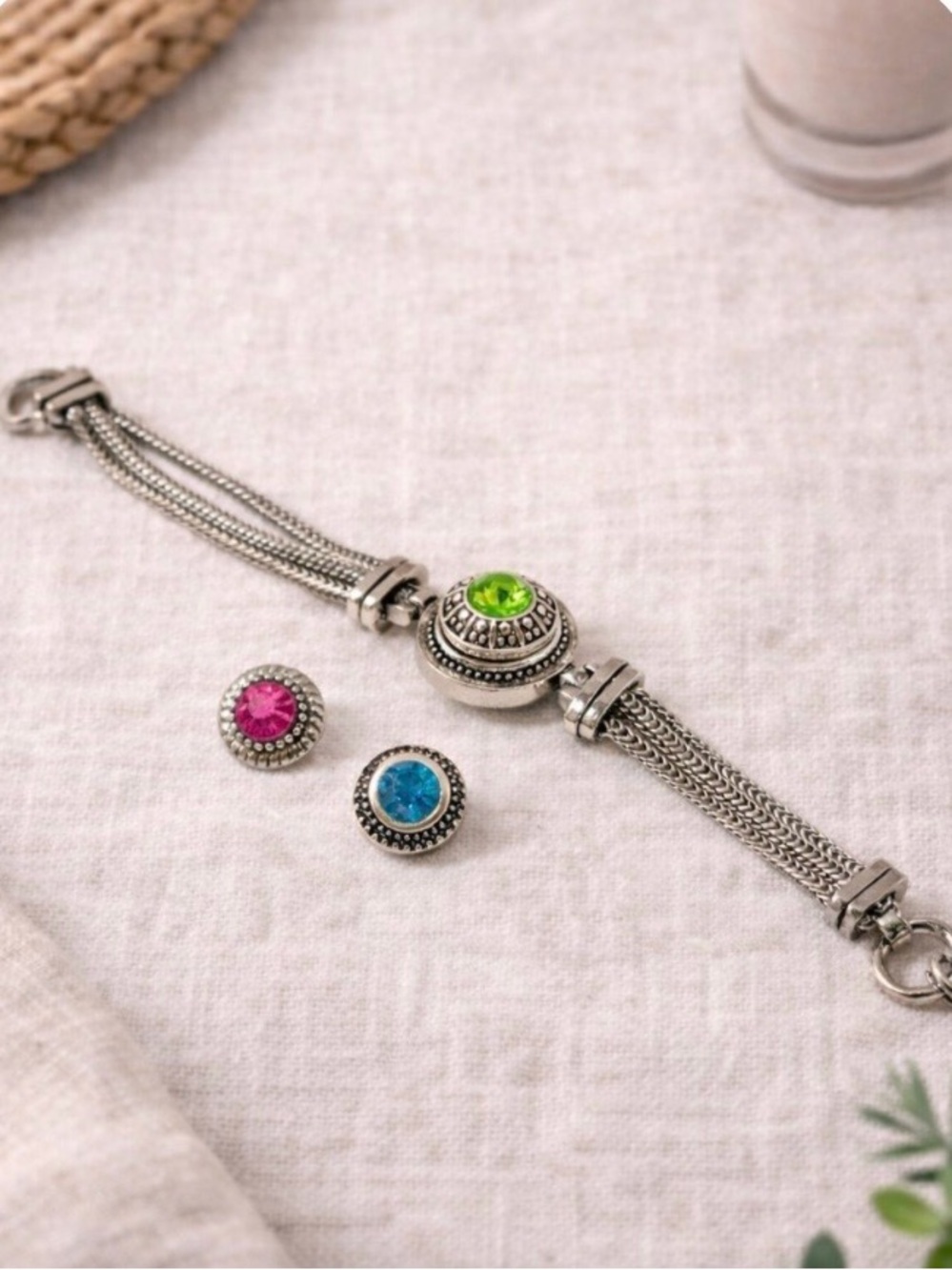 Ginger Snap Charm Bracelet w/ 3 Snaps Pink Green Blue Silver Tone Rhinestones